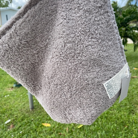 BAREFOOT DREAMS CozyChic Scarf In Grey - Picture 10 of 11